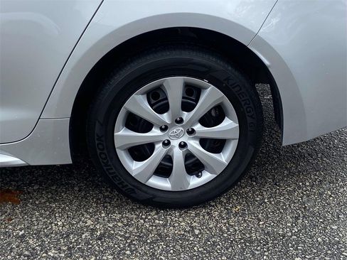 Used 2023 Toyota Corolla LE image 8