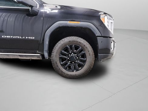 Used 2023 GMC Sierra 2500 Denali w/ Denali Black Diamond Edition AWD/4WD image 8