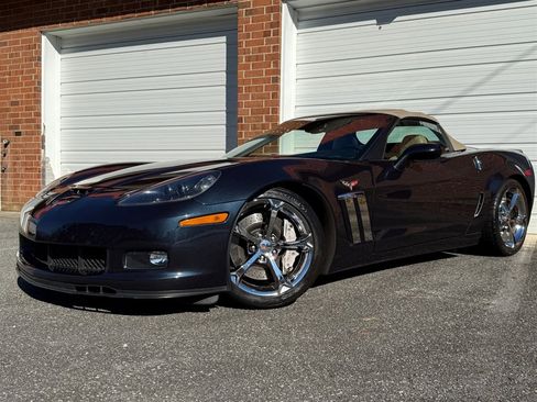 Used 2013 Chevrolet Corvette Grand Sport w/ 3LT Preferred Equipment Group image 2