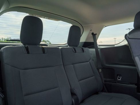 Certified 2025 Ford Explorer Active RWD image 16