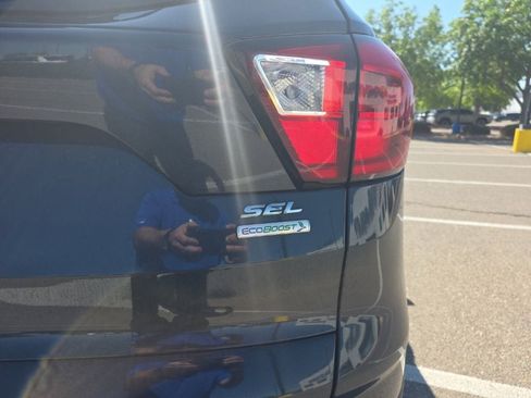 Used 2019 Ford Escape SEL FWD image 5