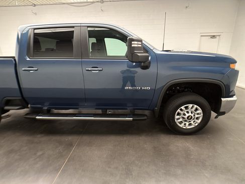 Used 2025 Chevrolet Silverado 2500 LT w/ Convenience Package AWD/4WD image 10