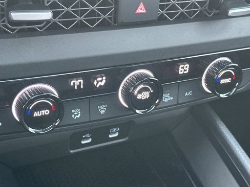 Certified 2025 Honda Accord SE image 16