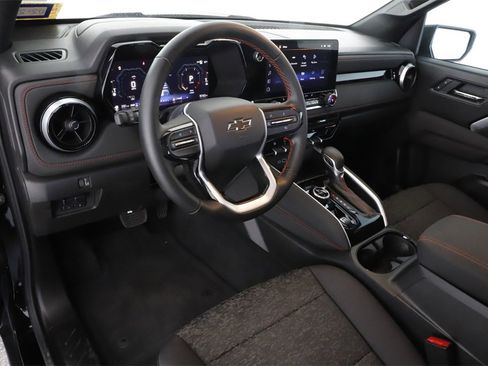 Used 2025 Chevrolet Colorado Z71 w/ Technology Package image 16