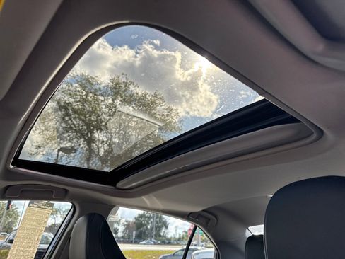 Used 2024 Toyota Camry SE image 25