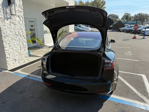 Used 2018 Tesla Model 3 Long Range image 16