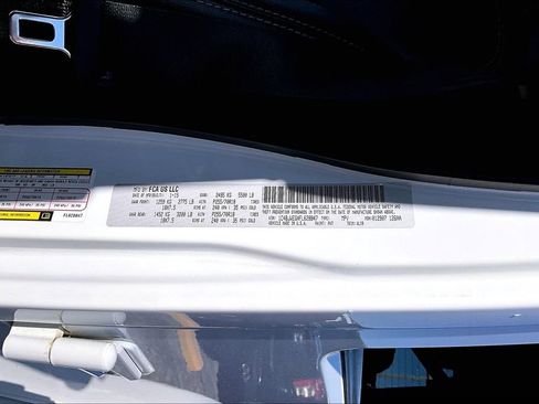 Used 2015 Jeep Wrangler Unlimited Sahara w/ Connectivity Group image 17