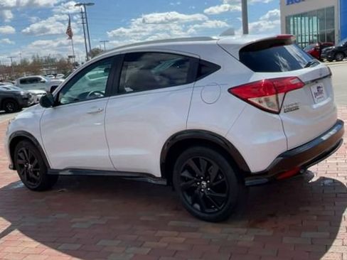 Used 2022 Honda HR-V Sport image 7