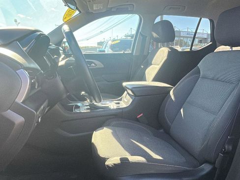 Certified 2019 Chevrolet Traverse LT image 28