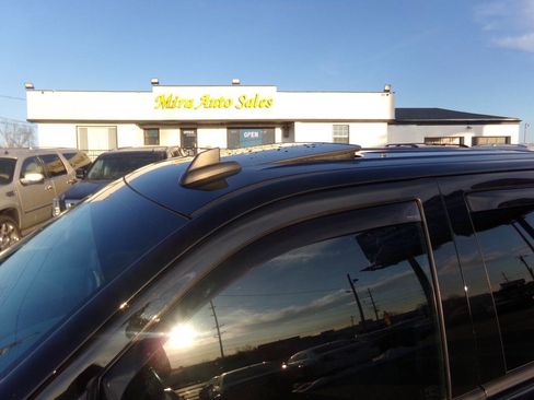 Used 2018 Chevrolet Silverado 1500 LTZ Z71 w/ Redline Edition image 5