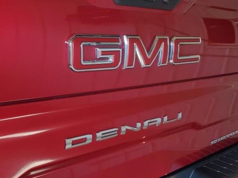 Used 2020 GMC Sierra 1500 Denali w/ Denali Ultimate Package AWD/4WD image 8