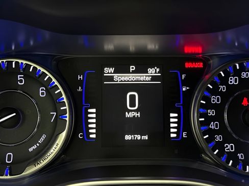 Used 2017 Chrysler 200 Limited Platinum FWD image 20