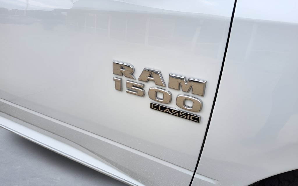 Used 2023 RAM 1500 Classic SLT w/ Electronics Group AWD/4WD image 46