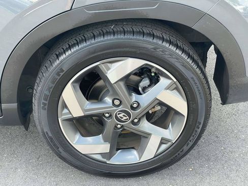 Certified 2024 Hyundai Venue SEL FWD image 7