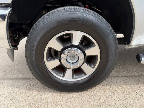 Used 2015 Ford F250 Lariat w/ Lariat Interior Package AWD/4WD image 14