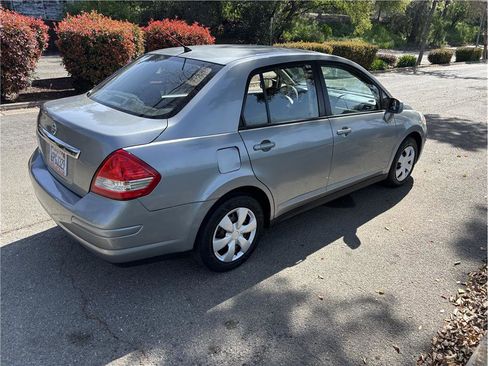 Used 2011 Nissan Versa 1.8 S FWD image 7