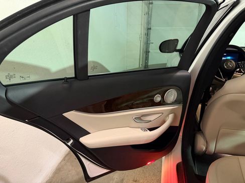 Used 2023 Mercedes-Benz E 350 4MATIC Sedan image 12