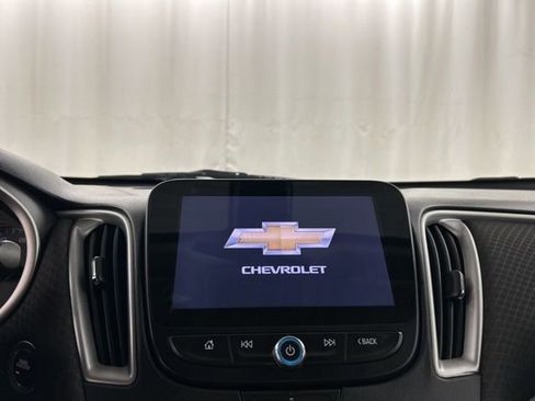 Used 2022 Chevrolet Malibu LS image 12