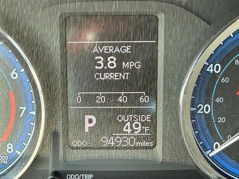 Used 2017 Toyota Corolla LE image 19