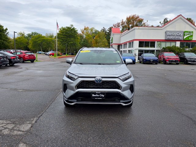 Used 2022 Toyota RAV4 SE w/ Weather & Moonroof Package AWD/4WD image 3