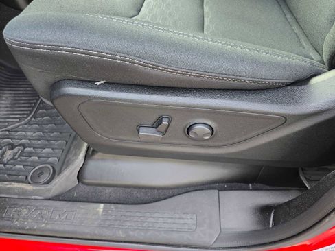 Used 2025 RAM 1500 Big Horn image 24