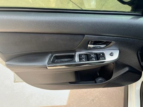 Used 2015 Subaru Crosstrek 2.0i Premium image 13