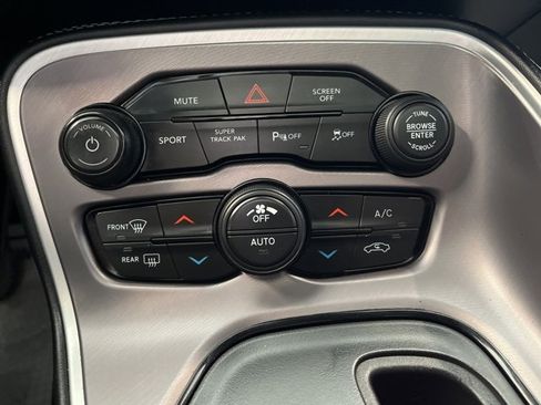 Used 2022 Dodge Challenger R/T w/ Plus Package image 19