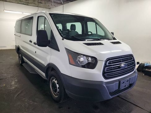 Used 2018 Ford Transit 150 XL RWD image 3