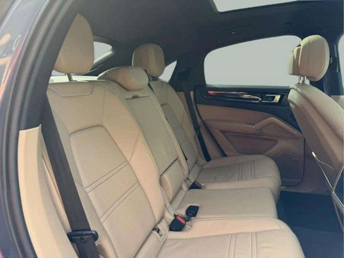 Used 2020 Porsche Cayenne AWD/4WD image 26