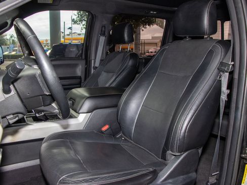 Used 2015 Ford F150 Lariat image 7