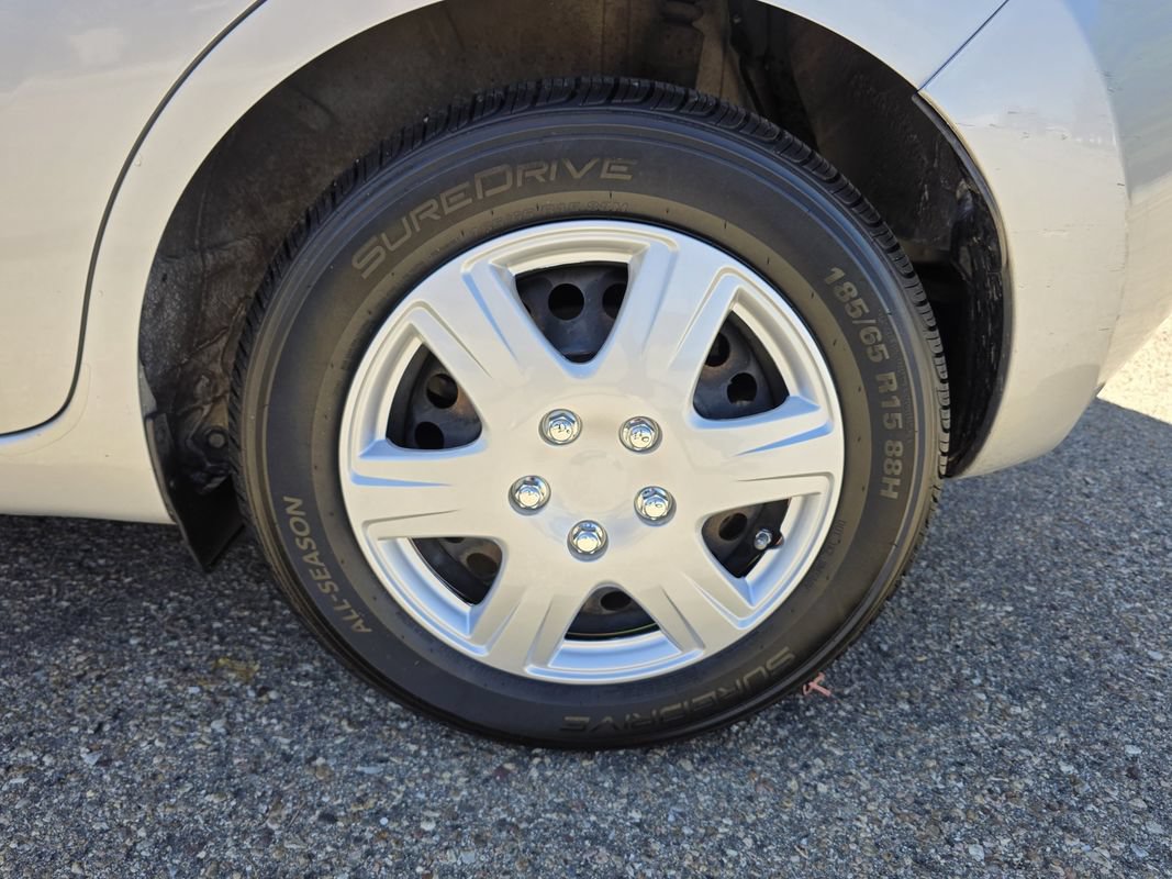 Used 2014 Nissan Versa Note SV FWD image 37