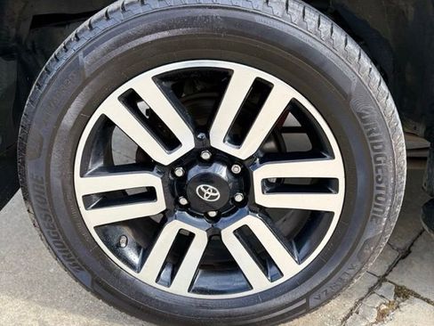 Used 2021 Toyota 4Runner Limited AWD/4WD image 13