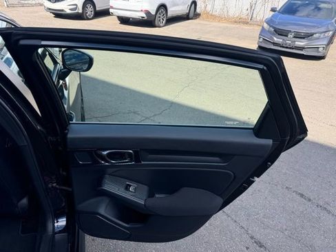 Used 2023 Honda Civic Sport image 12