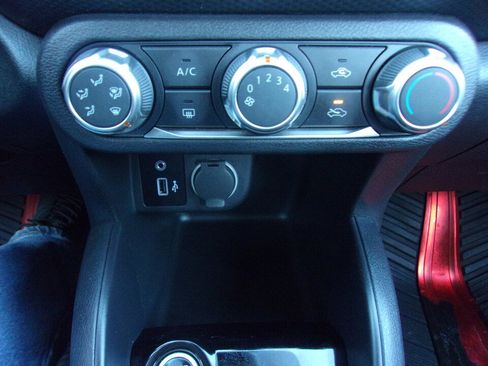 Used 2022 Nissan Kicks S image 20