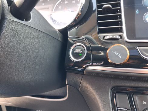 Used 2018 Buick Encore Essence FWD image 19