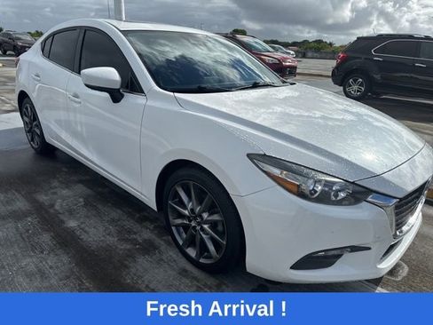 Used 2018 MAZDA MAZDA3 Touring image 14
