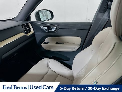Used 2026 Volvo XC60 B5 Core w/ Climate Package AWD/4WD image 30