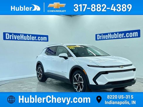 Used 2026 Chevrolet Equinox EV LT image 1