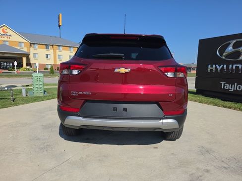Used 2025 Chevrolet TrailBlazer LT AWD/4WD image 6