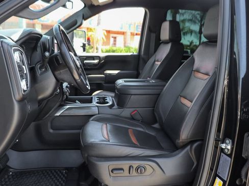 Used 2022 GMC Sierra 2500 AT4 w/ AT4 Preferred Package AWD/4WD image 19