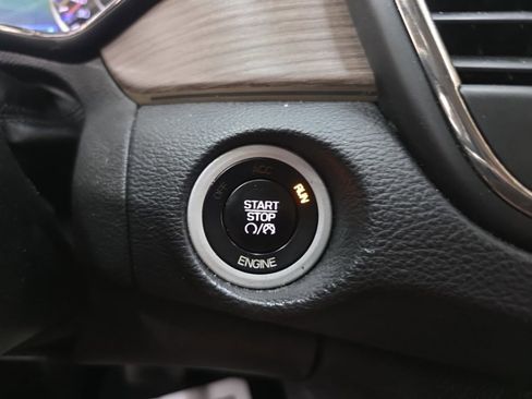 Used 2015 Chrysler 200 C w/ Navigation & Sound Group I image 22