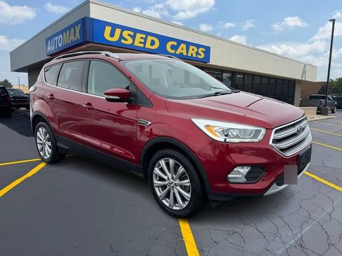 Used 2017 Ford Escape Titanium FWD image 4