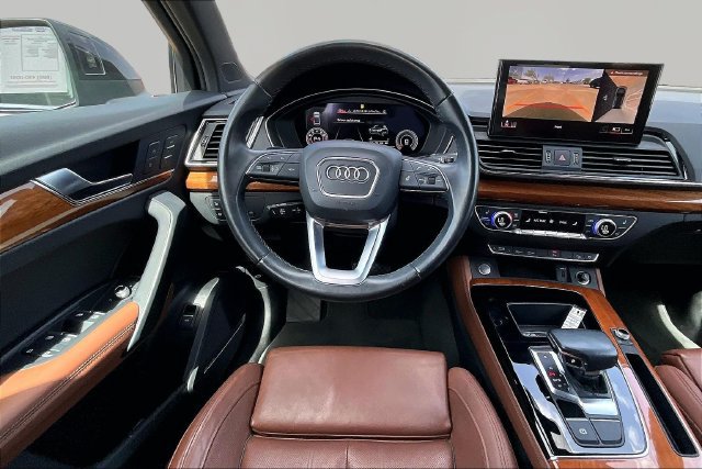 Used 2023 Audi Q5 2.0T Premium Plus w/ Premium Plus Package AWD/4WD image 5