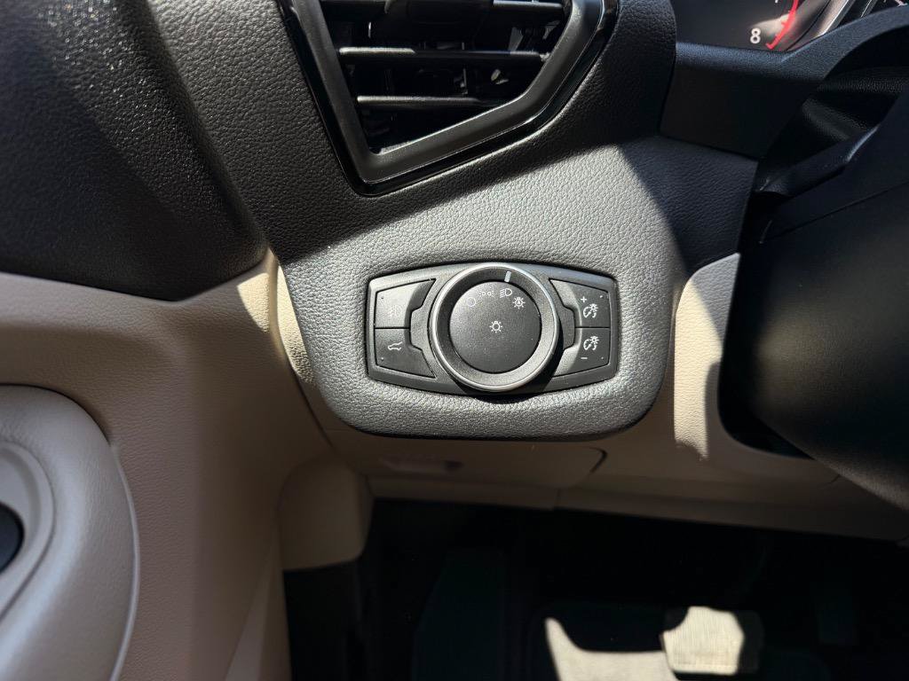 Used 2017 Ford Escape Titanium FWD image 10