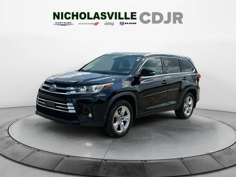 Used 2019 Toyota Highlander Limited AWD/4WD image 1