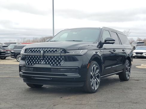 New 2026 Lincoln Navigator L Black Label image 2