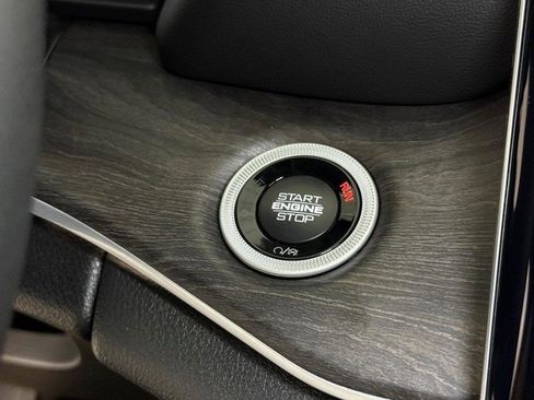 New 2025 Jeep Grand Cherokee Limited w/ Luxury Tech Group II image 31