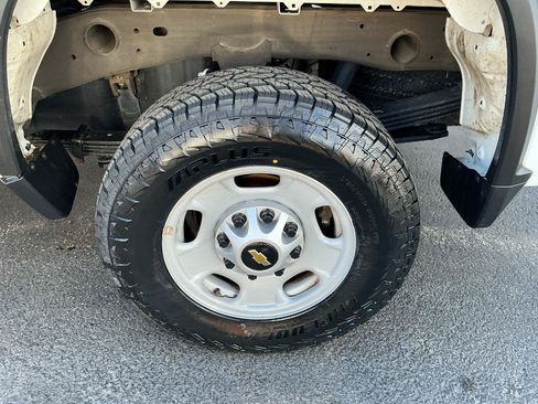 Used 2022 Chevrolet Silverado 2500 W/T w/ WT Fleet Convenience Package AWD/4WD image 6