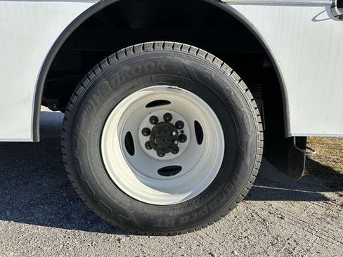 New 2024 Ford E-450 and Econoline 450 Super Duty w/ Driver's Safety Package image 23