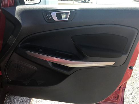 Used 2018 Ford EcoSport SE w/ SE Convenience Package image 24